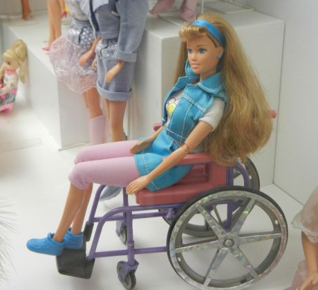 „BARBIE – Nieznane oblicza”, czyli garść naszych refleksji po wystawie w Muzeum Narodowym